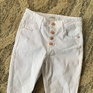 Old Navy High Rise White Jeans distressed hem button fly like new size 0